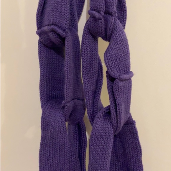 Purple knit "chain" scarf. NWT! - Picture 2 of 3